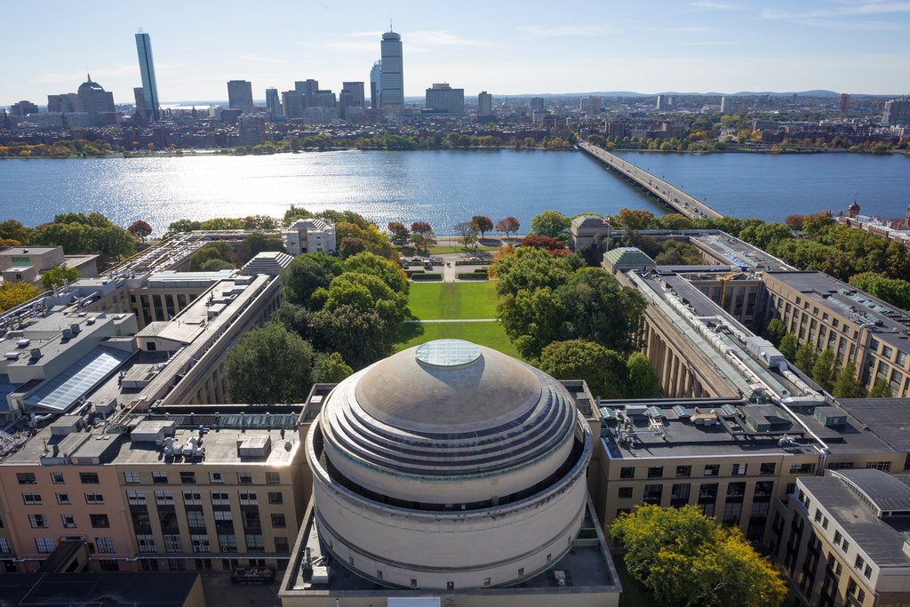 Massachusetts Institute of Technology(MIT)